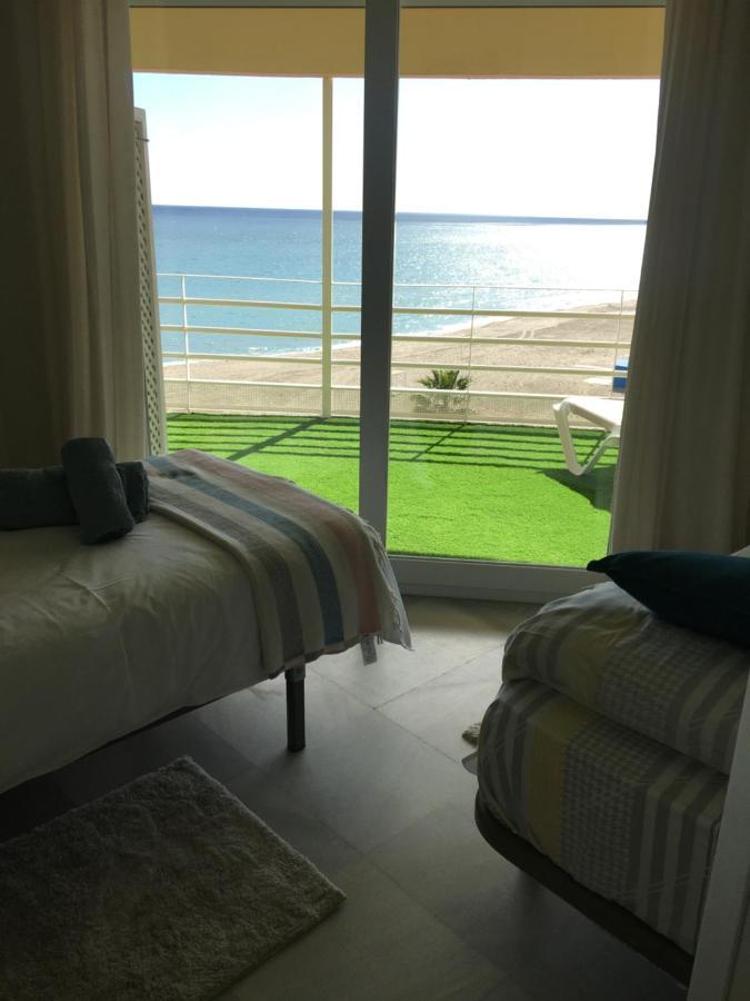 Apartamento En Primera Linea/Beachfront Apartment Fuengirola Exterior photo