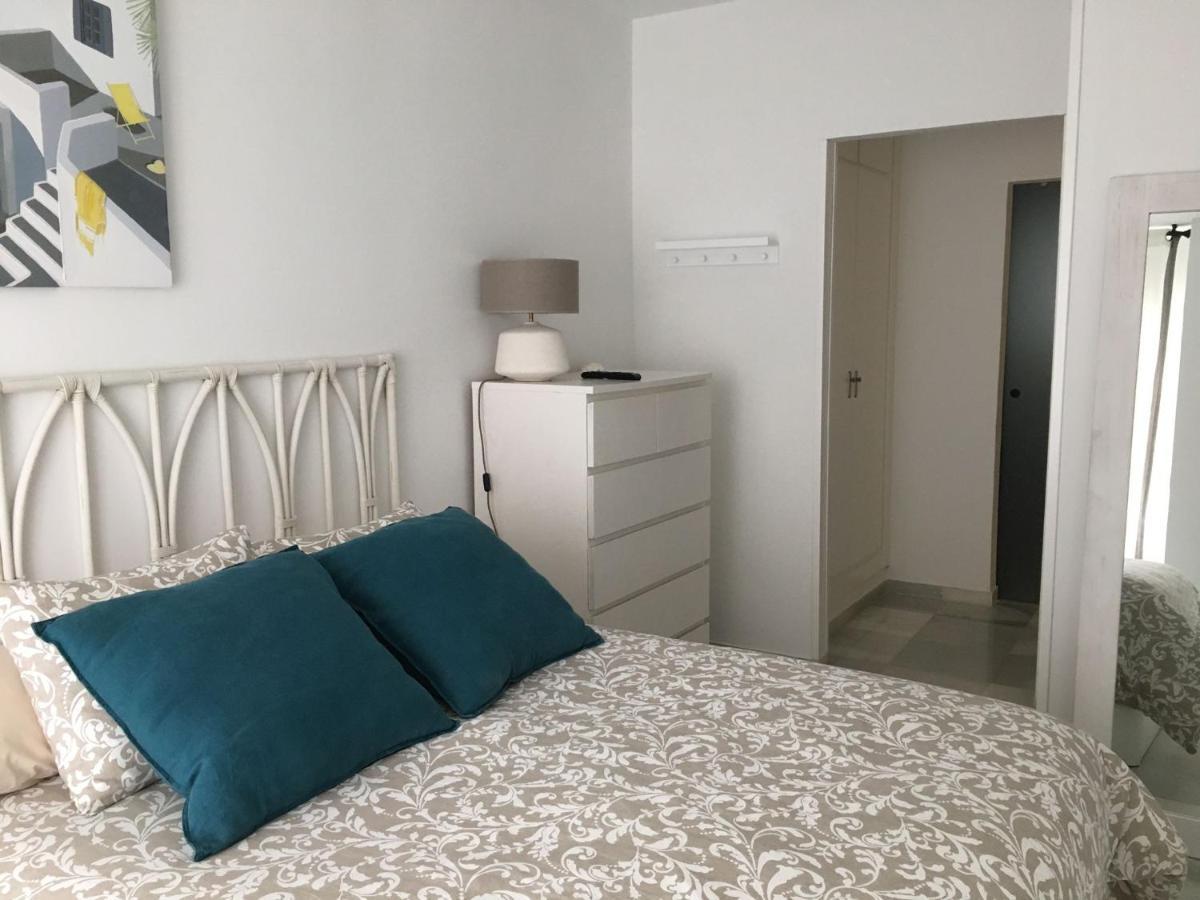 Apartamento En Primera Linea/Beachfront Apartment Fuengirola Exterior photo