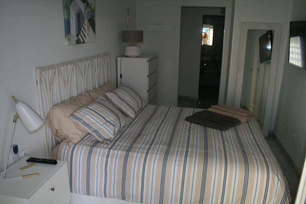 Apartamento En Primera Linea/Beachfront Apartment Fuengirola Exterior photo