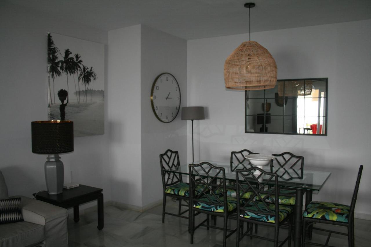 Apartamento En Primera Linea/Beachfront Apartment Fuengirola Exterior photo