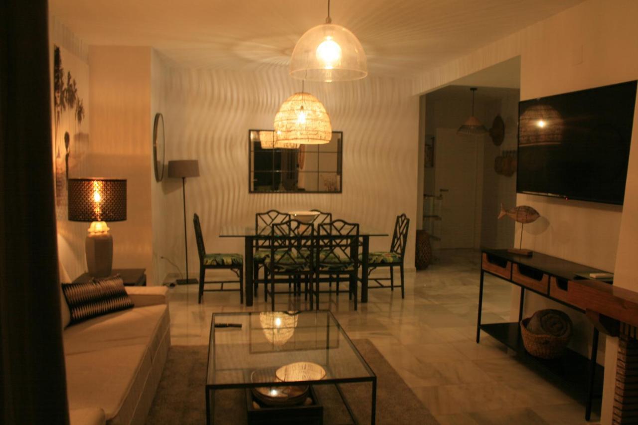 Apartamento En Primera Linea/Beachfront Apartment Fuengirola Exterior photo