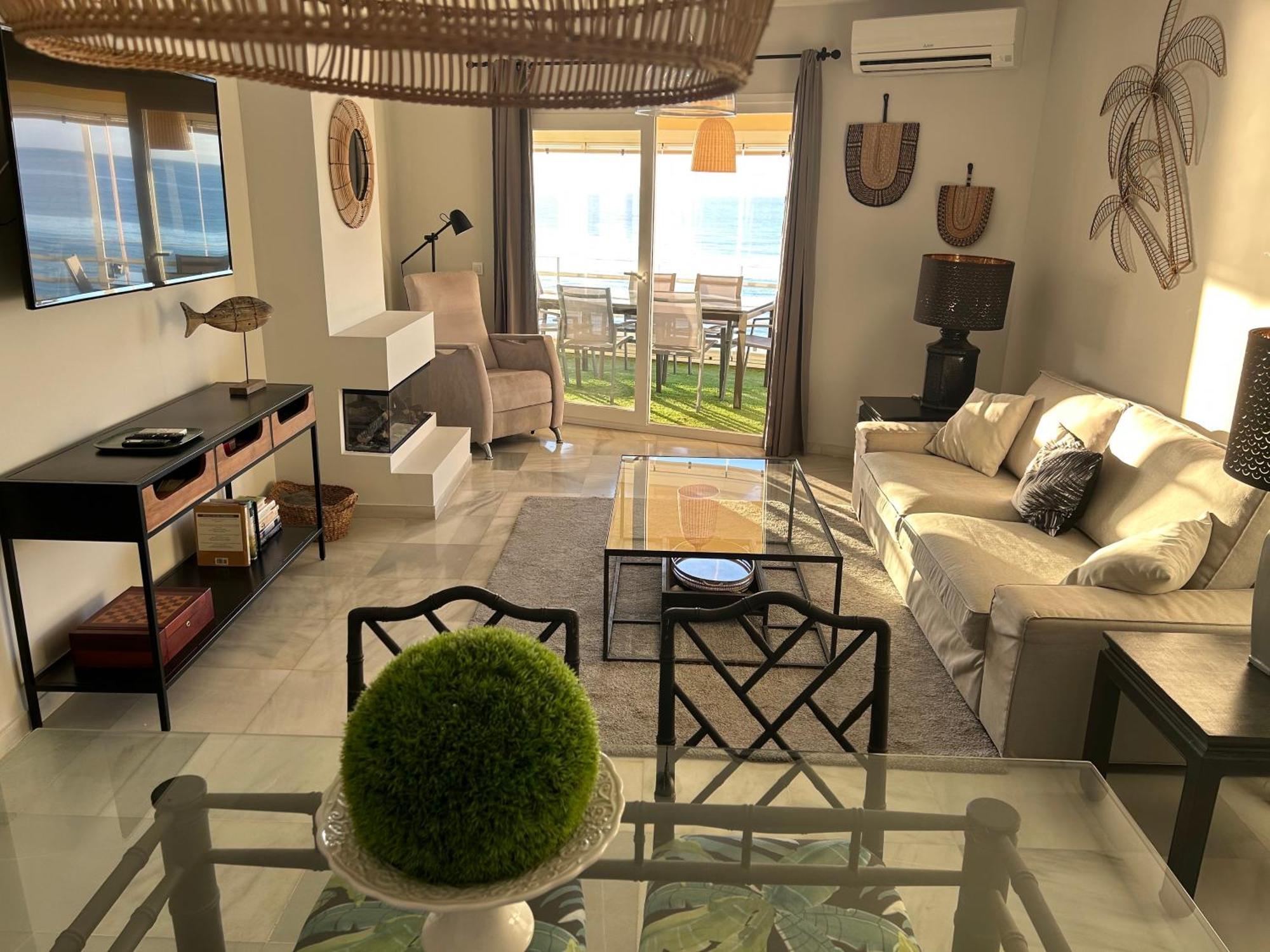 Apartamento En Primera Linea/Beachfront Apartment Fuengirola Exterior photo